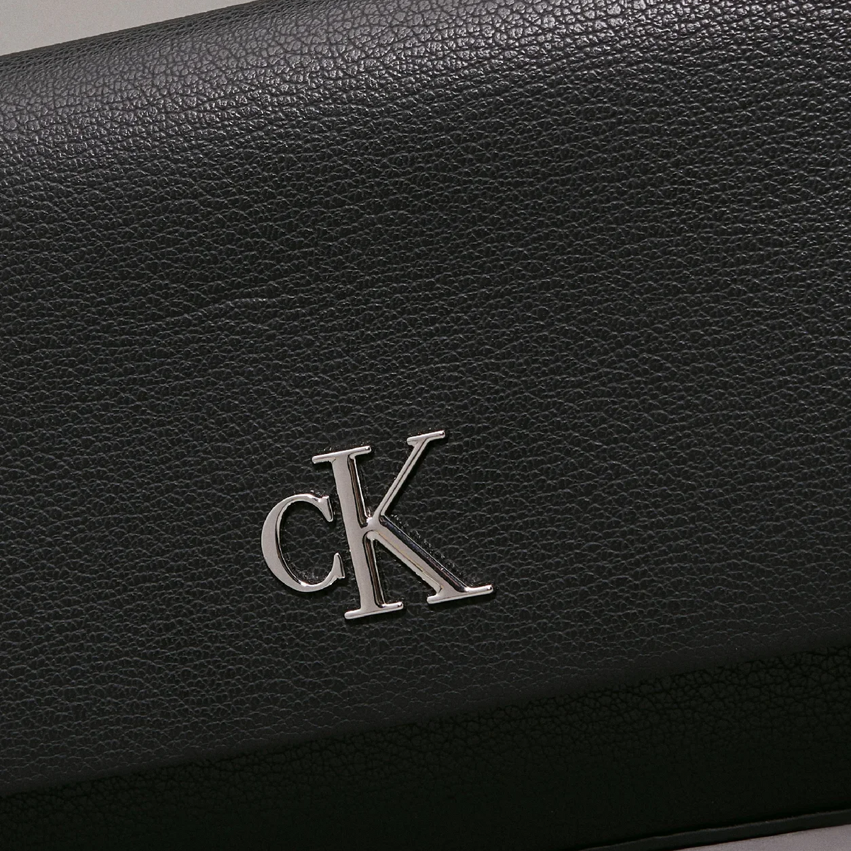 C-A-L-V-I-N K-L-E-I-N CROSSBODY BAG LV04K3161GUB1 BLACK FOR WOMEN