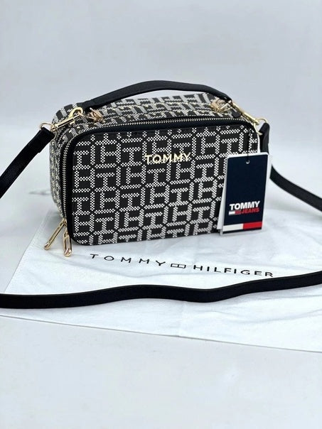 T.O.M-M.Y H.I.L.F-I.G.E.R  CROSSBODY BAG