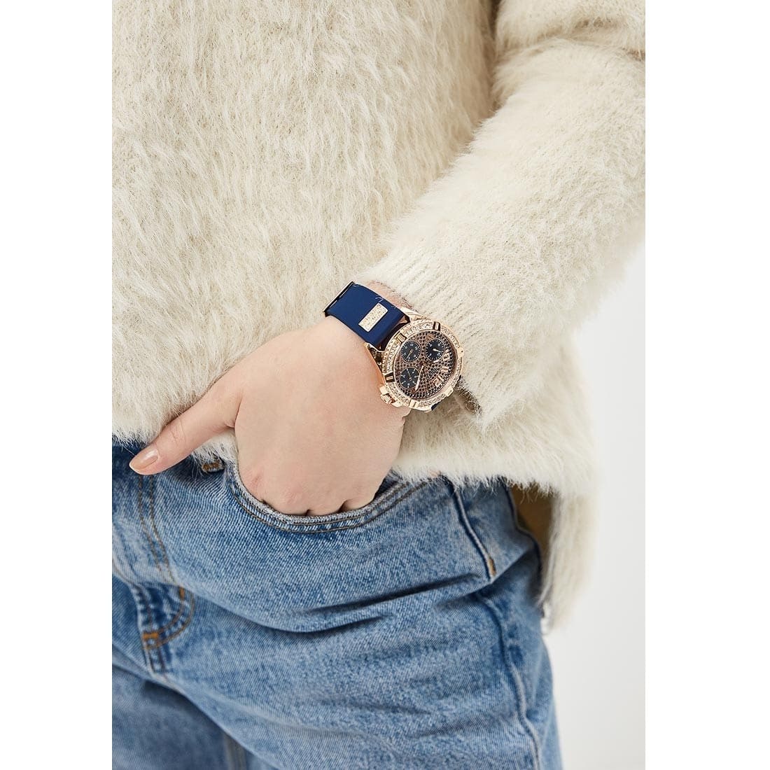 G-U-E-S-S WATCH